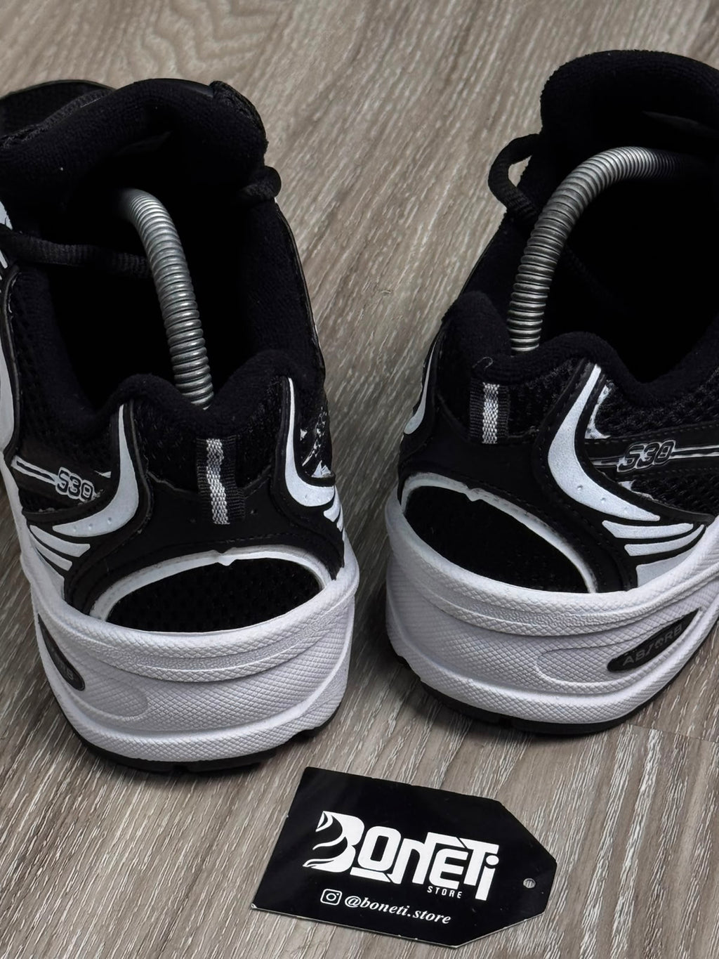 TÊNIS NB 530 - BLACK WHITE