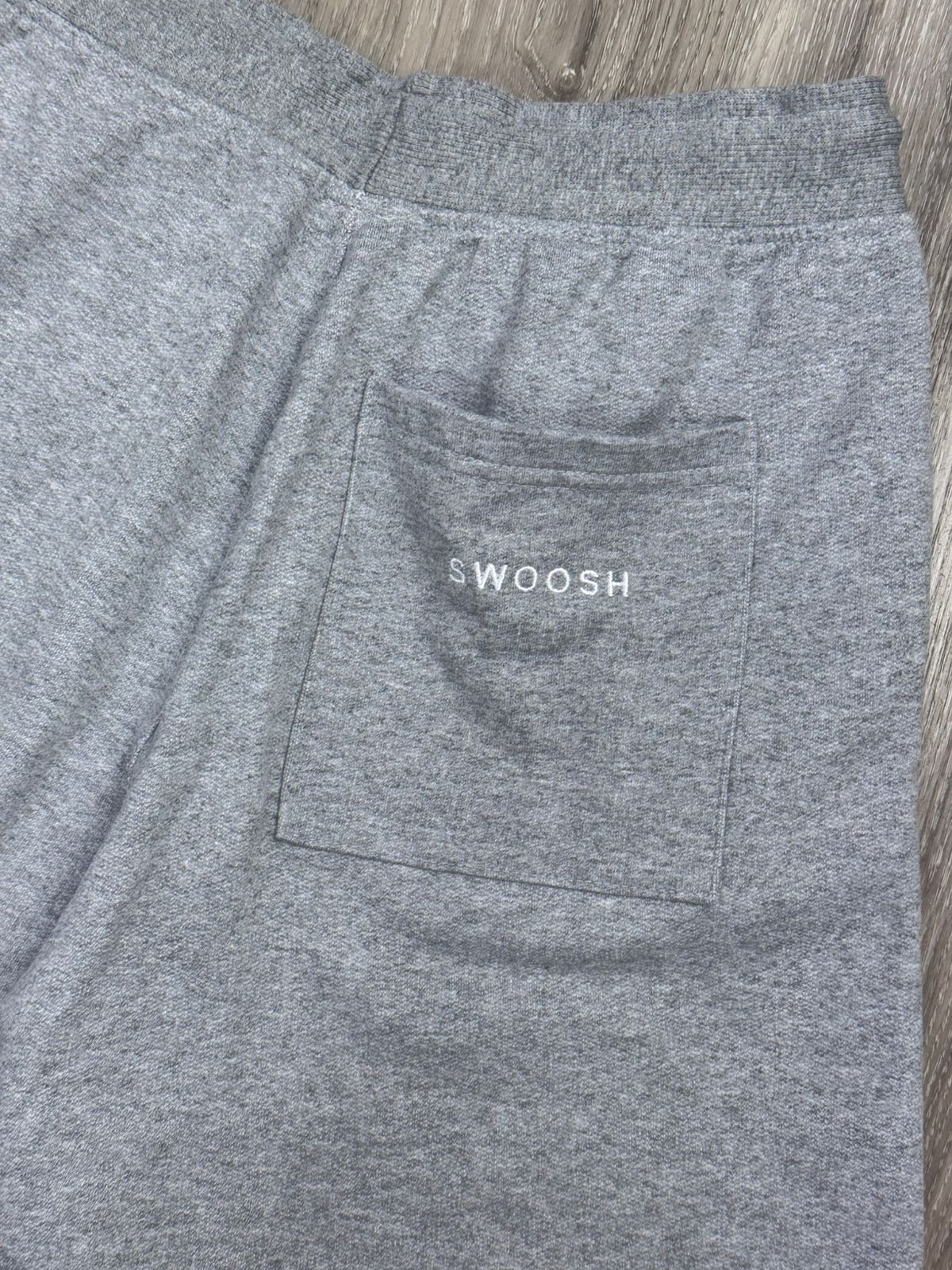 SHORTS MOLETOM NK MINI WITH BIG SWOOSH - CINZA