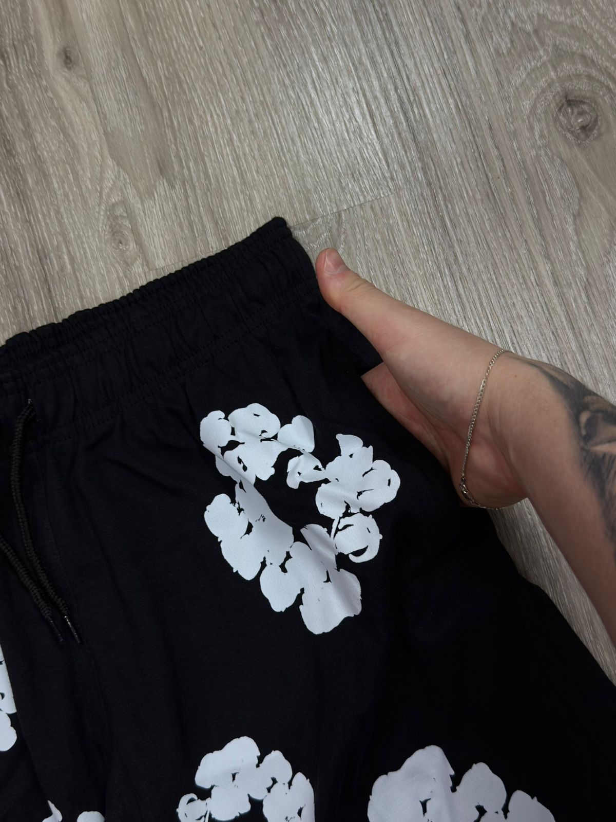 SHORTS MOLETOM DENIM TEARS - PRETO