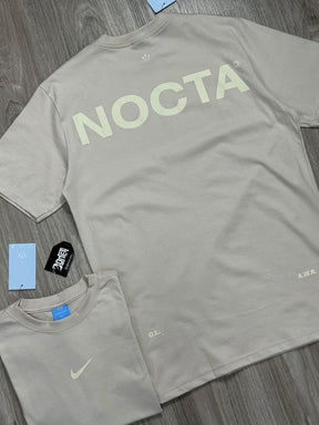 CAMISETA NK NOCTA ALWAYS - BEGE