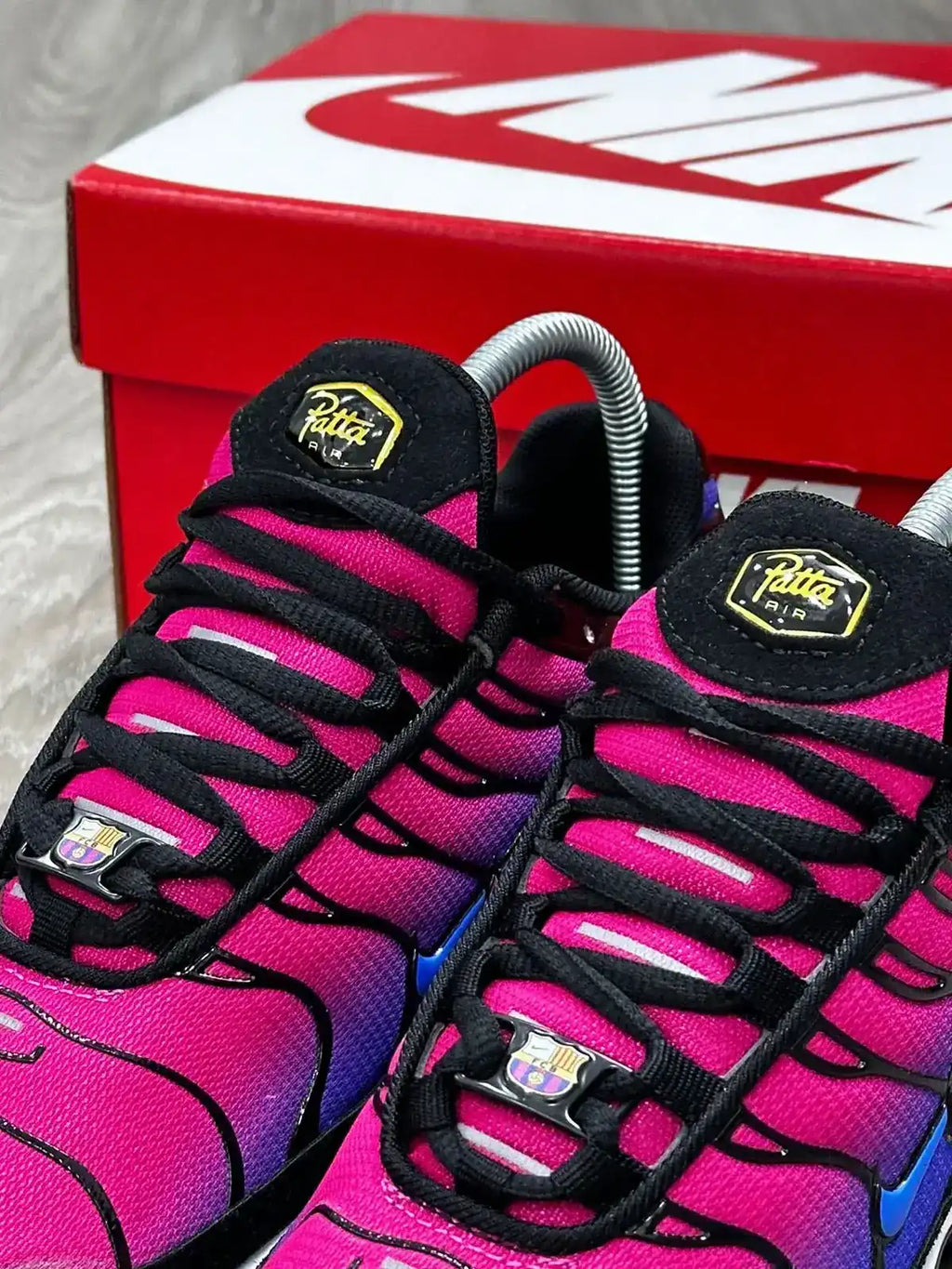 TÊNIS NK AIR MAX PLUS TN - BARCELONA