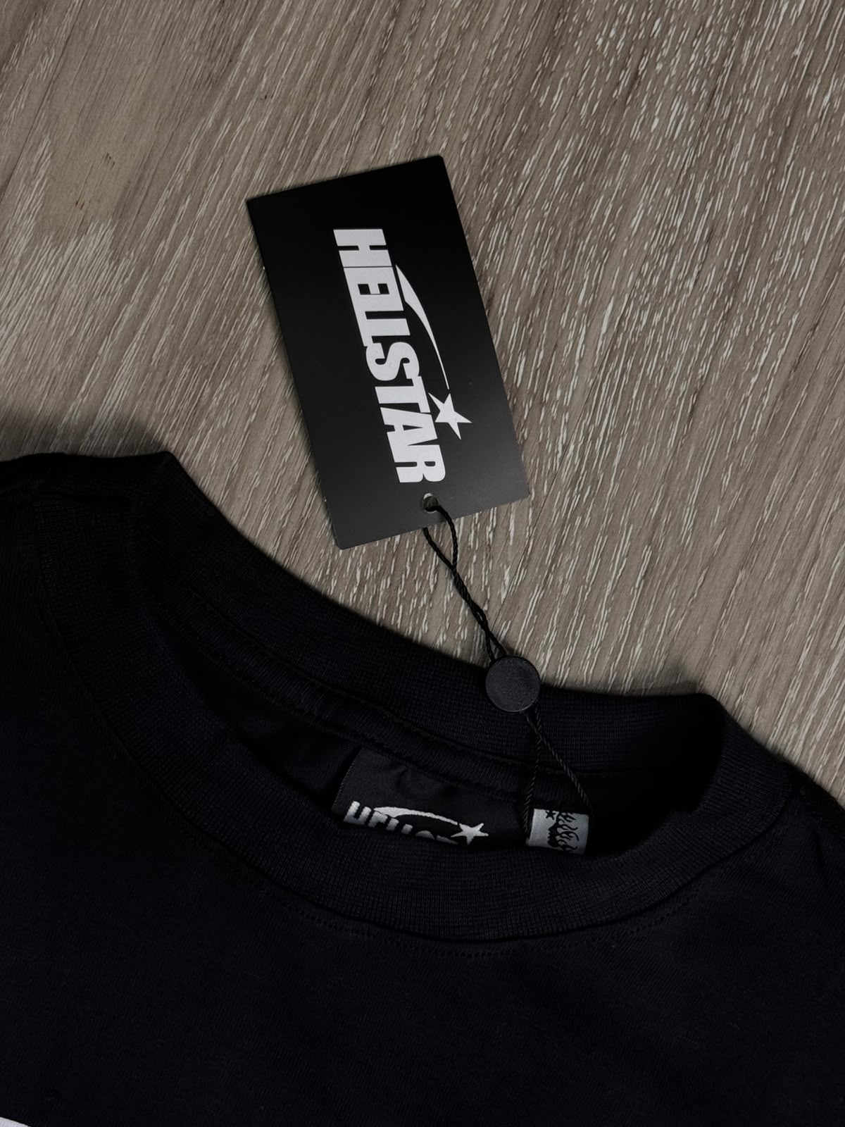 CAMISETA HELLSTAR WARM UP - PRETA