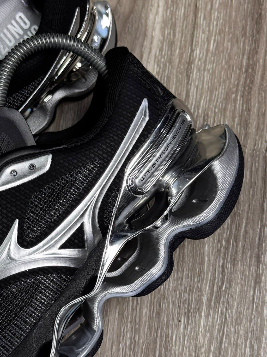 TÊNIS MZN WAVE PROPHECY 15 - BLACK METALLIC