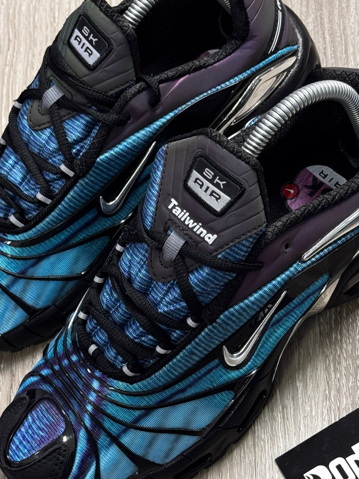 TÊNIS NK AIR MAX TAILWIND X SKEPTA - AZUL