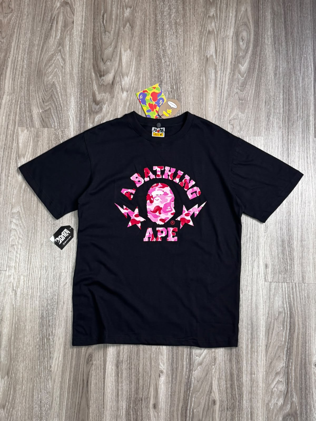 CAMISETA BAPE CAMO STA COLLEGE PINK - PRETA