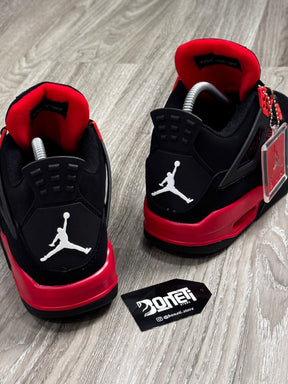 TÊNIS NK JORDAN 4 THUNDER - BLACK RED